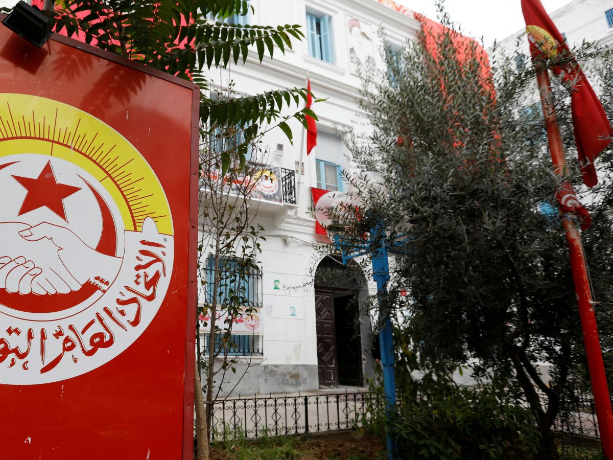 بسبب تراجع أدائه هل بات الاتحاد معزولا داخل محيطه النقابي والاجتماعي؟  تونس-الصباح  شكلت الإجراءات الاستثنائية منذ إعلانها يوم 25 جويلية 2021 سقفا عاليا من الطموحات لدى عدد واسع من التونسيين الذين اعتقدوا للحظة أن إمكانيات الإصلاح والبناء ممكنة في إطار صي